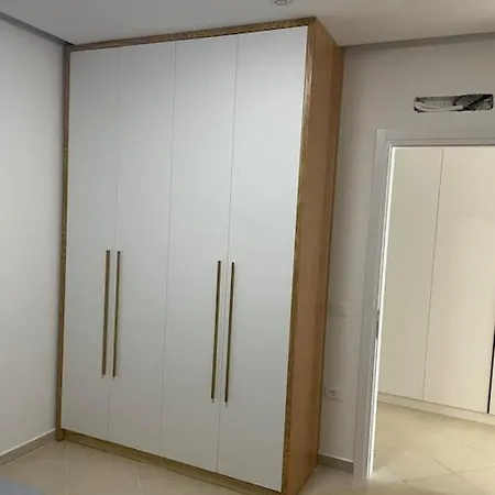 2 Bedroom Flat Shengjin Apartment *