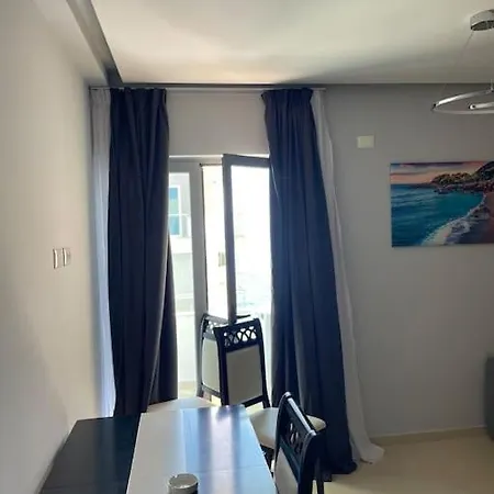 2 Bedroom Flat Shengjin Apartment *